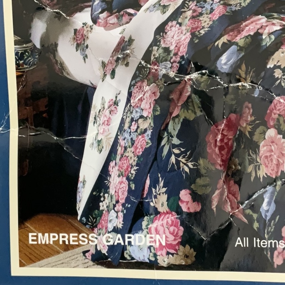 🌸 Vintage ‘Empress Garden’ king comforter. Never used. Rare pattern. - Picture 14 of 16